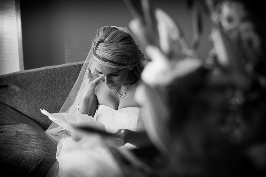 bride reading letter from the groom