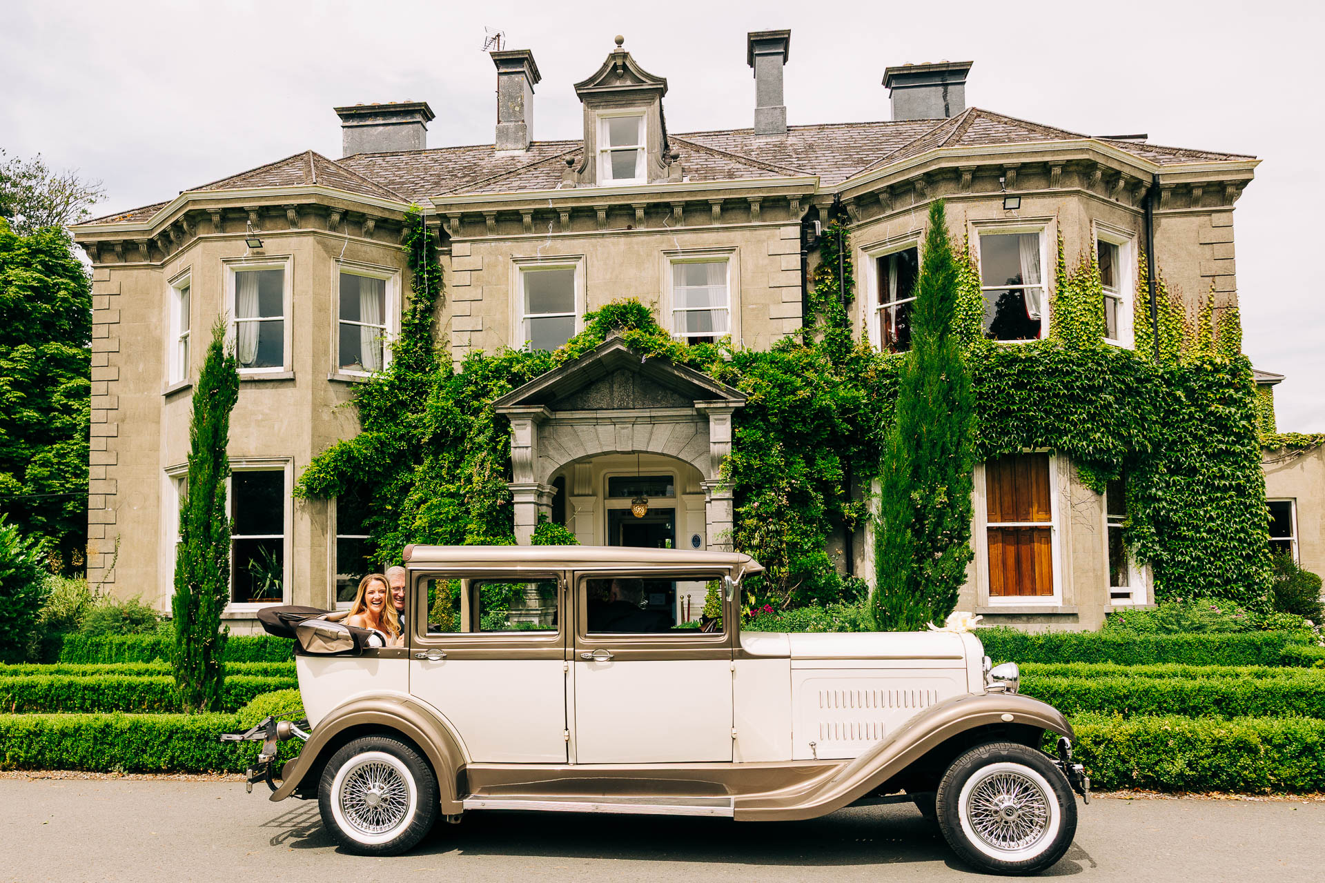 Wedding car outside Tinakilly house